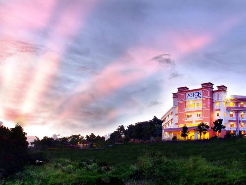 Aston Niu Manokwari Hotel & Conference Center Exterior foto